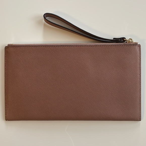 Michael Kors wristlet with zipper - Picture 2 of 5